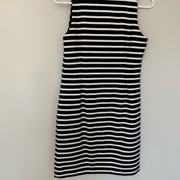 Michael Kors Navy & white dress with pockets - Picture 2 of 4